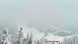 Panorama Jižní svahy, Hotel, Nástup 