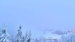 Panorama Jižní svahy, Hotel, Nástup