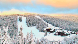 Panorama Jižní svahy, Hotel, Nástup