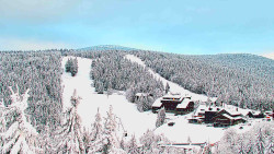 Panorama Jižní svahy, Hotel, Nástup