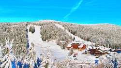 Panorama Jižní svahy, Hotel, Nástup