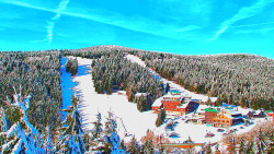 Panorama Jižní svahy, Hotel, Nástup 