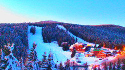 Panorama Jižní svahy, Hotel, Nástup