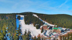 Panorama Jižní svahy, Hotel, Nástup 