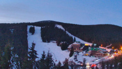 Panorama Jižní svahy, Hotel, Nástup