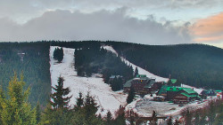 Panorama Jižní svahy, Hotel, Nástup