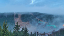 Panorama Jižní svahy, Hotel, Nástup