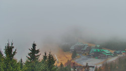 Panorama Jižní svahy, Hotel, Nástup