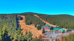 Panorama Jižní svahy, Hotel, Nástup