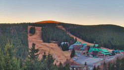 Panorama Jižní svahy, Hotel, Nástup
