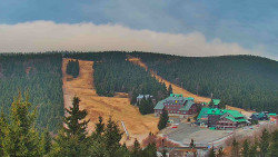 Panorama Jižní svahy, Hotel, Nástup 