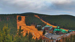 Panorama Jižní svahy, Hotel, Nástup 