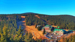 Panorama Jižní svahy, Hotel, Nástup 