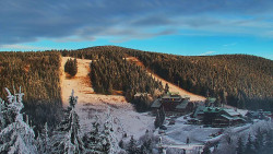 Panorama Jižní svahy, Hotel, Nástup 