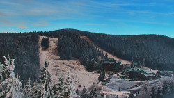 Panorama Jižní svahy, Hotel, Nástup 