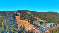Panorama Jižní svahy, Hotel, Nástup 