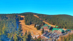 Panorama Jižní svahy, Hotel, Nástup 