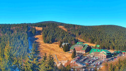 Panorama Jižní svahy, Hotel, Nástup 