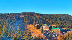 Panorama Jižní svahy, Hotel, Nástup 