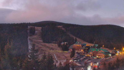 Panorama Jižní svahy, Hotel, Nástup 