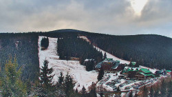 Panorama Jižní svahy, Hotel, Nástup 