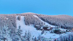 Panorama Jižní svahy, Hotel, Nástup