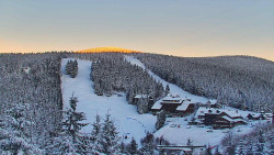 Panorama Jižní svahy, Hotel, Nástup