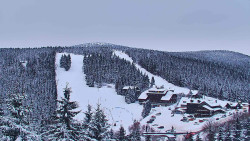 Panorama Jižní svahy, Hotel, Nástup