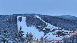 Panorama Jižní svahy, Hotel, Nástup 