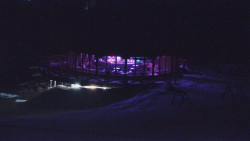 Panorama Jižní svahy, Hotel, Nástup 