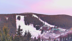 Panorama Jižní svahy, Hotel, Nástup 