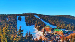 Panorama Jižní svahy, Hotel, Nástup 