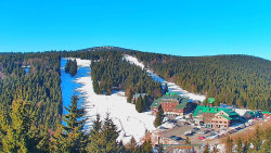 Panorama Jižní svahy, Hotel, Nástup 