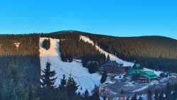 Panorama Jižní svahy, Hotel, Nástup 