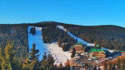 Panorama Jižní svahy, Hotel, Nástup