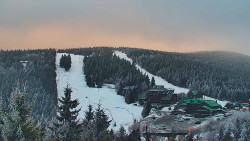 Panorama Jižní svahy, Hotel, Nástup