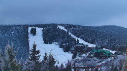 Panorama Jižní svahy, Hotel, Nástup