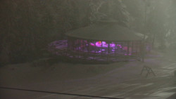 Panorama Jižní svahy, Hotel, Nástup 