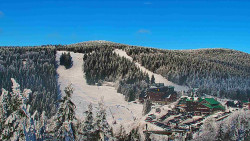 Panorama Jižní svahy, Hotel, Nástup