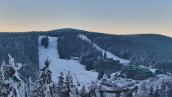 Panorama Jižní svahy, Hotel, Nástup