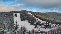 Panorama Jižní svahy, Hotel, Nástup