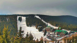 Panorama Jižní svahy, Hotel, Nástup 