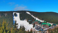 Panorama Jižní svahy, Hotel, Nástup 