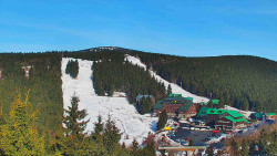 Panorama Jižní svahy, Hotel, Nástup 