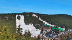 Panorama Jižní svahy, Hotel, Nástup