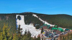 Panorama Jižní svahy, Hotel, Nástup
