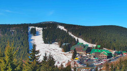 Panorama Jižní svahy, Hotel, Nástup 