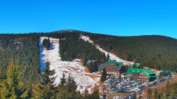 Panorama Jižní svahy, Hotel, Nástup 