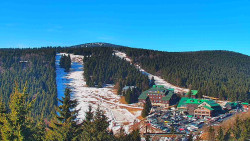 Panorama Jižní svahy, Hotel, Nástup