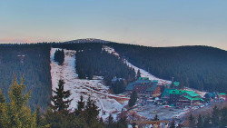 Panorama Jižní svahy, Hotel, Nástup 
